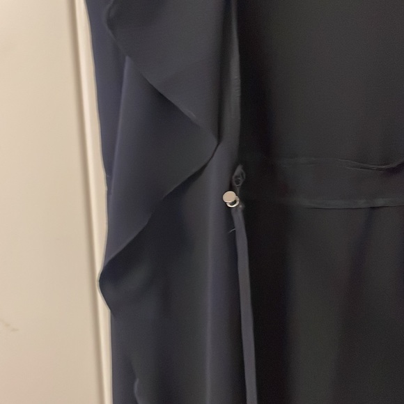 Navy blue. Cinched waist. Pocketed long vest. Size M - Picture 4 of 6